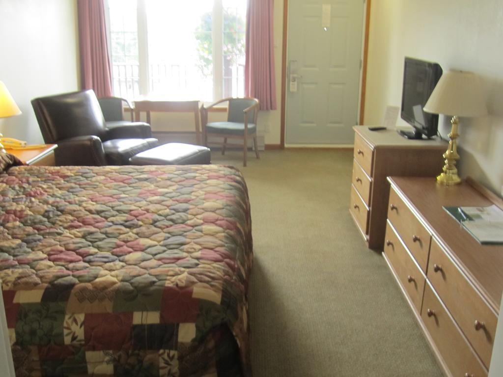 Bishops Country Inn Motel Jackman 部屋 写真